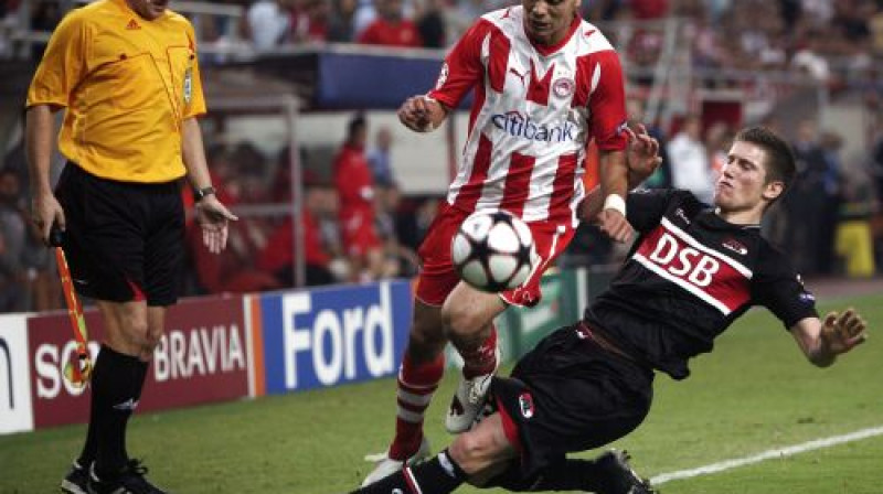 Epizode no ''Olympiakos'' un ''AZ Alkmaar'' pirmās spēles
Foto: AFP/Scanpix