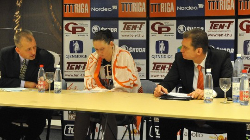 Aigars Nerips, Aija Brumermane un Gundars Vētra Eirolīgas preses konferencē
Foto: Romualds Vambuts, Sportacentrs.com