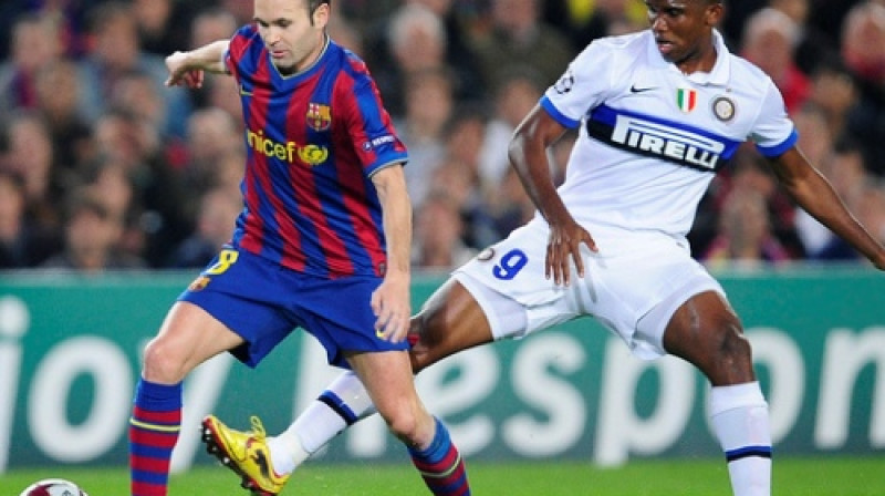 Andress Injesta un Samjuels Eto'O
Foto: AP/ Scanpix