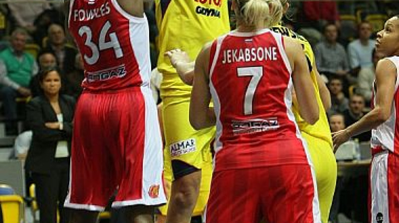 #7 Anete Jēkabsone ceturtdienas spēlē Eirolīgā
Foto: fibaeurope.com