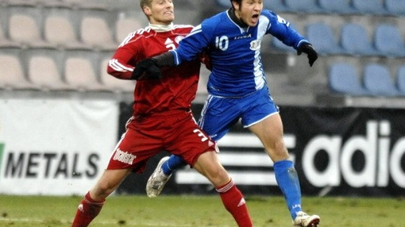 "Skonto" cenšas noturēt Artūru Karašausku. 
Foto: Romāns Kokšarovs, f64/Sporta Avīze