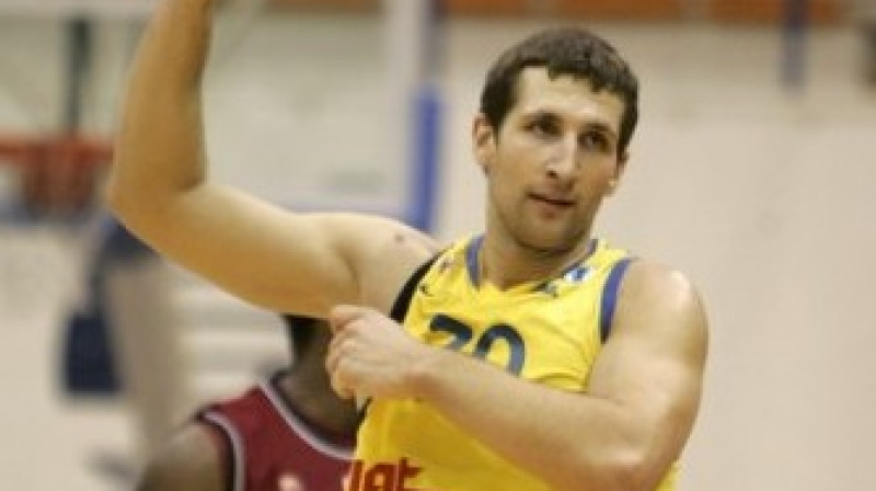 Vai Ronalds Zaķis ir Latvijas izlases kandidāts? Vai par viņa sagatavošanu Venstpilij kaut kas pienākas? 
Foto: Romāns Kokšarovs, Sporta Avīze