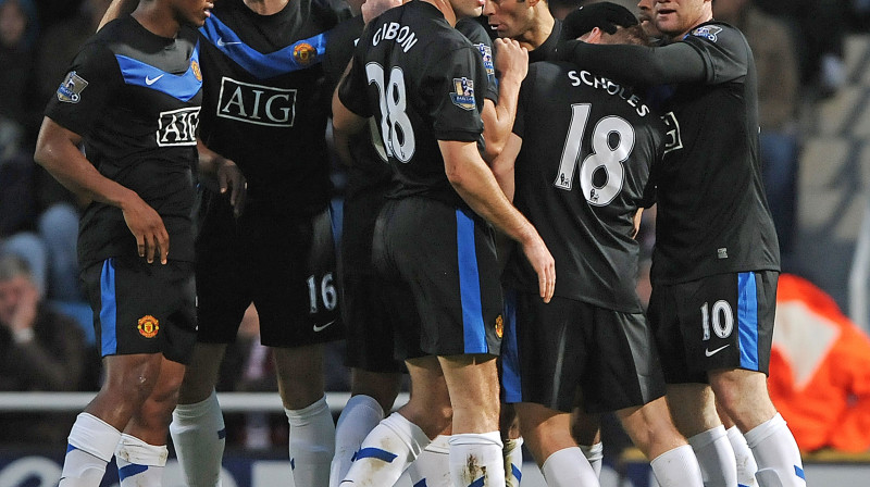 ''United'' futbolisti atzīmē pirmo vārtu guvumu
Foto: AFP/Scanpix