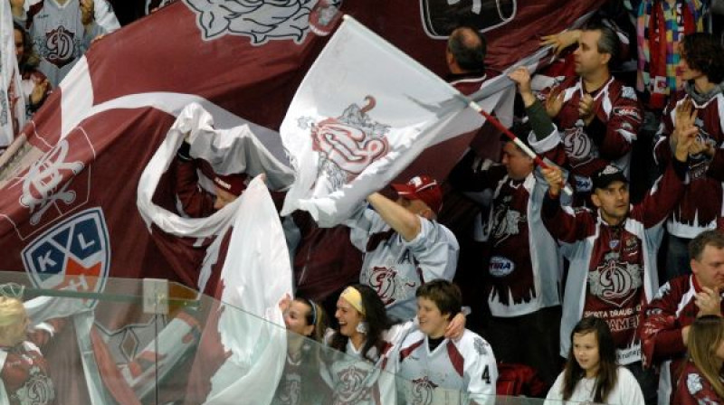 Rīgas "Dinamo" līdzjutēji
Foto: Romāns Kokšarovs, Sporta Avīze, f64