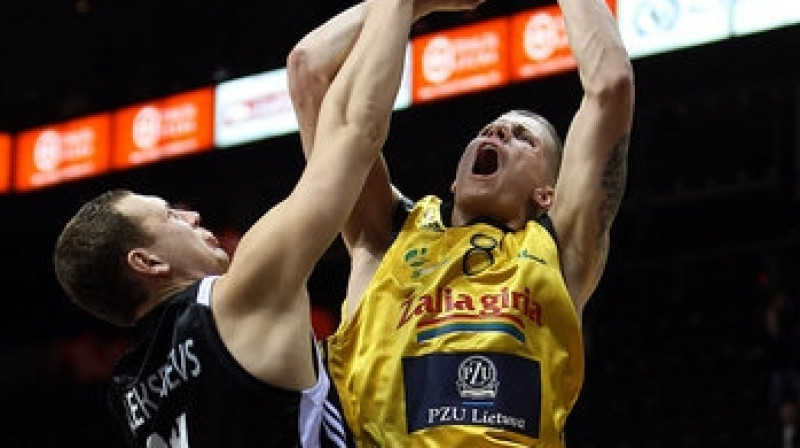 Jurijs Aleksejevs aizsardzībā
Foto: bcsiauliai.lt