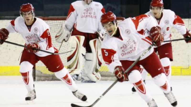 Dānijas jaunie hokejisti
Foto:www.iihf.com
