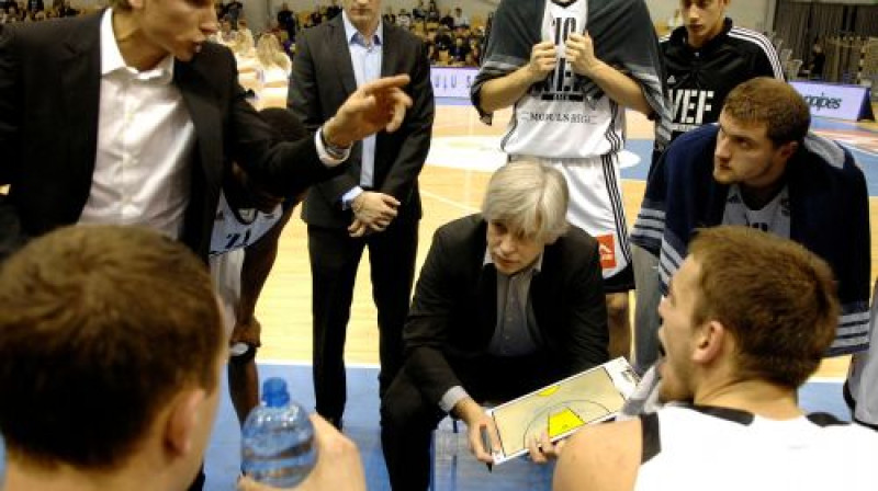 VEF apspriede minūtes pārtraukuma laikā
Foto: Romāns Kokšarovs, Sporta Avīze, f64