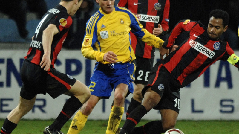 Igors Cigirlašs (centrā)
Foto: Romans Kokšarovs, Sporta Avīze, f64
