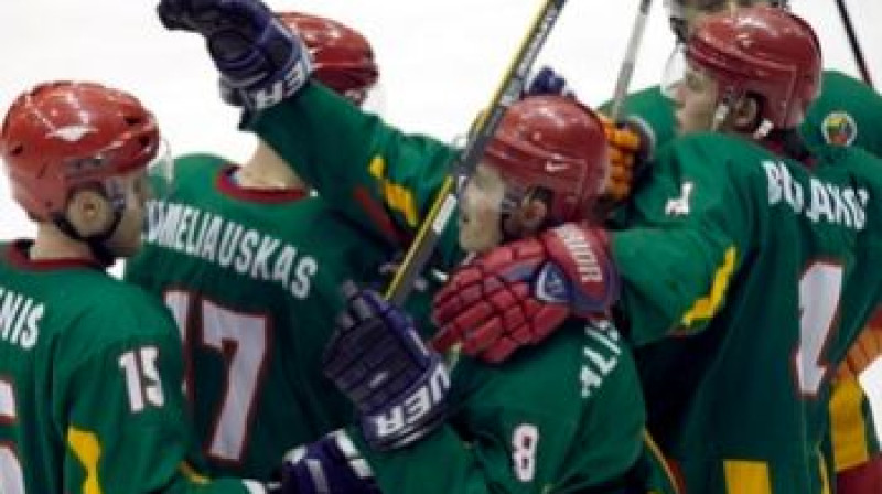 Lietuvas hokejisti līksmo
Foto: www.iihf.com