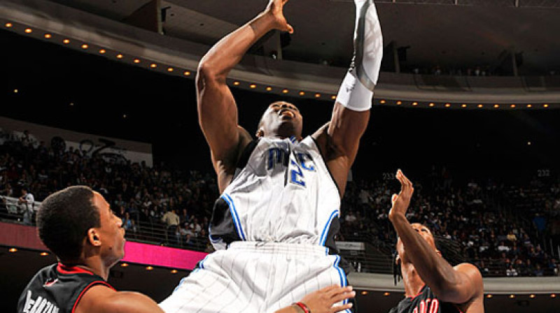 Dvaits Hovards 16.decembra spēlē pret "Raptors" 8 reizes bloķēja pretinieku metienus.
Foto: nba.com