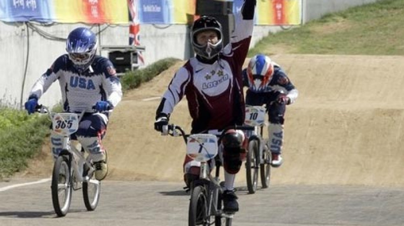 Māris Štrombergs, finišējot pirmais Pekinas Olimpiskajās spēlēs
Foto: AP/Scanpix
