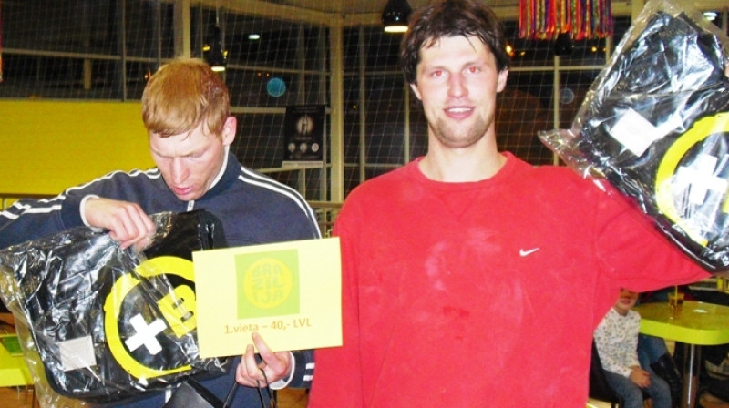 Sandris Kalniņš un Kaspars Salmiņš
Foto: www.beachvolley.lv