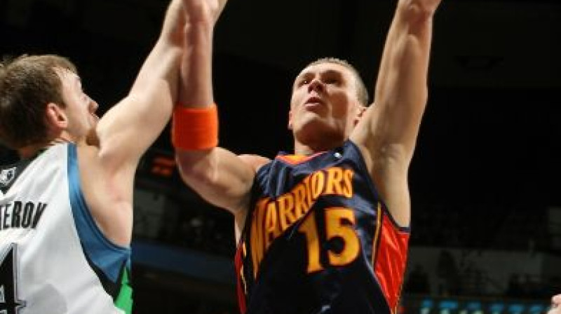 Biedriņš spēlē pret "Timberwolves"
Foto: AP/Scanpix