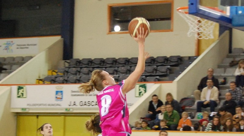 #8 Dace Cinīte ir Spānijas LF2 līgas līderpozīcijās
Foto: Navarra Sport