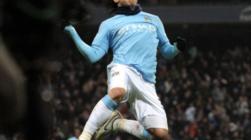 ''Hat trick'' autors Karloss Tevezs
Foto: AFP/Scanpix