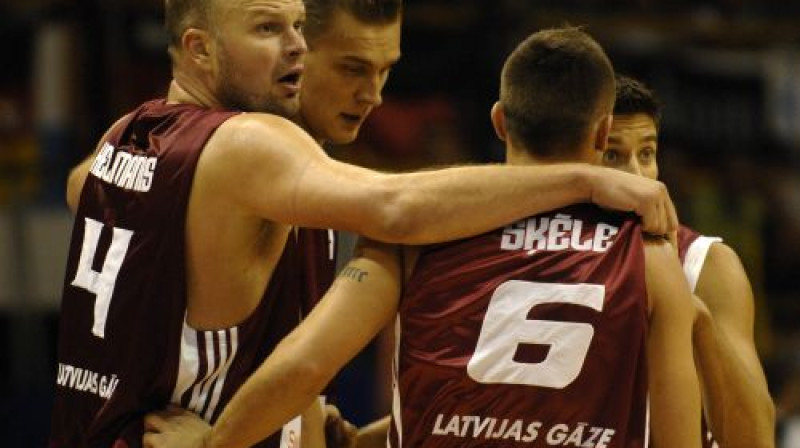 Latvijas basketbola izlasē Uvis Helmanis bija kapteinis. Kāpēc varēja būt savādāk, nekā bija - arī par to runājām...

Foto: Romāns Kokšarovs, Sporta Avīze