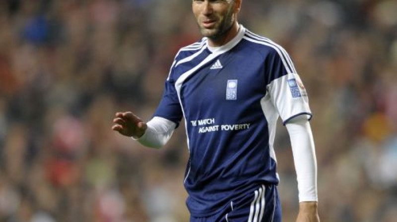 Viens no mača organizatoriem - Zinedins Zidāns
Foto: AFP/Scanpix