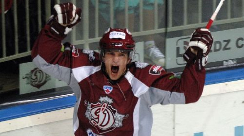 Lauris Dārziņš: jubilārs un uzvaras vārtu guvējs
Foto: Romāns Kokšarovs, Sporta Avīze