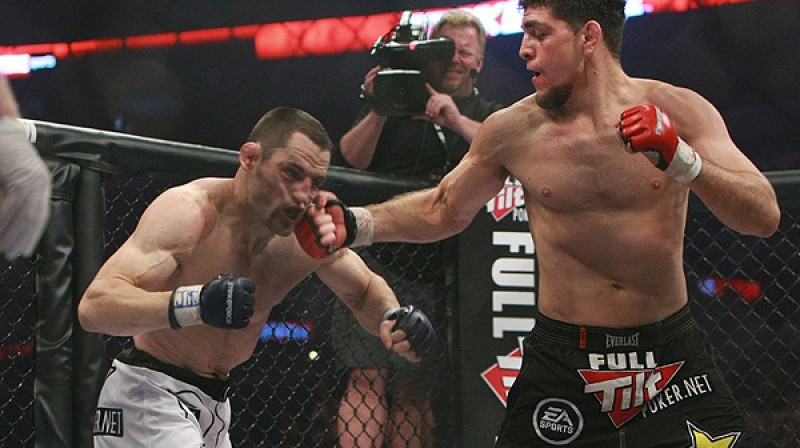 Niks Diazs (pa labi) soda Mariusu Zaromski
Foto: sherdog.com