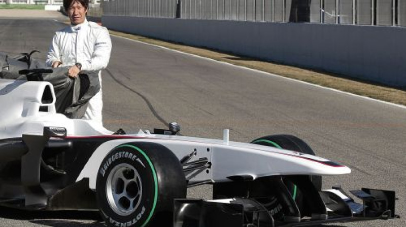 Kamui Kobajaši pie jaunās "BMW Sauber" formulas
Foto: AP/Scanpix