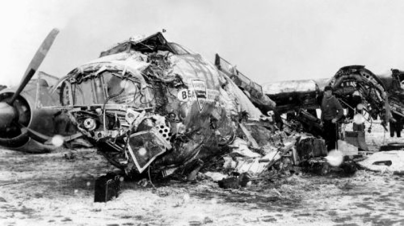 MU lidmašīna pēc liktenīgās avārijas Minhenē
Foto: Scanpix