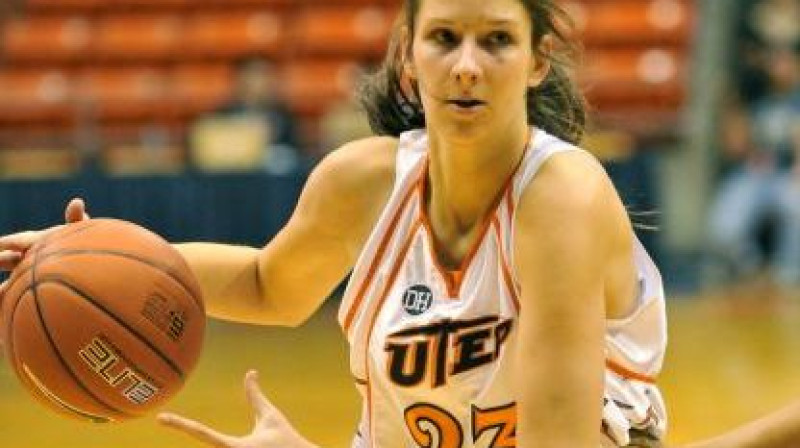 Kristīne Vītola
Foto: utepathletics.cstv.com