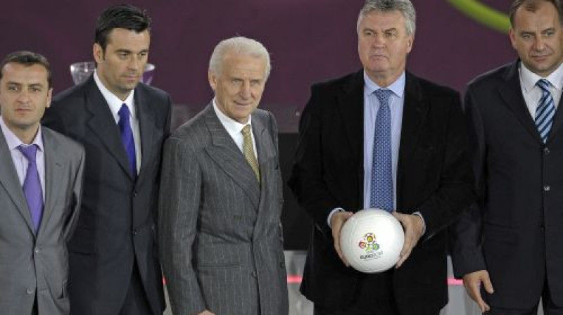 Vardans Minasjans, Koldo Alvarezs, Džovanni Trapatoni, Gūss Hidinks un Vladimirs Vaiss
Foto: AFP/Scanpix