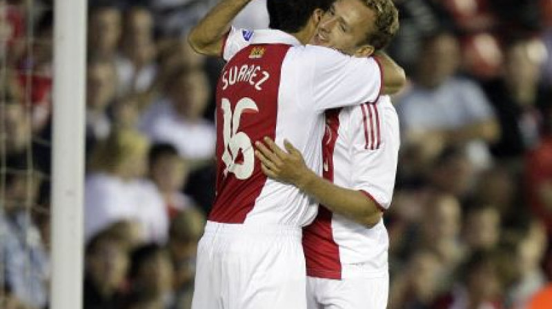 Luiss Suaress un Deniss Romedāls
Foto: ajax.nl