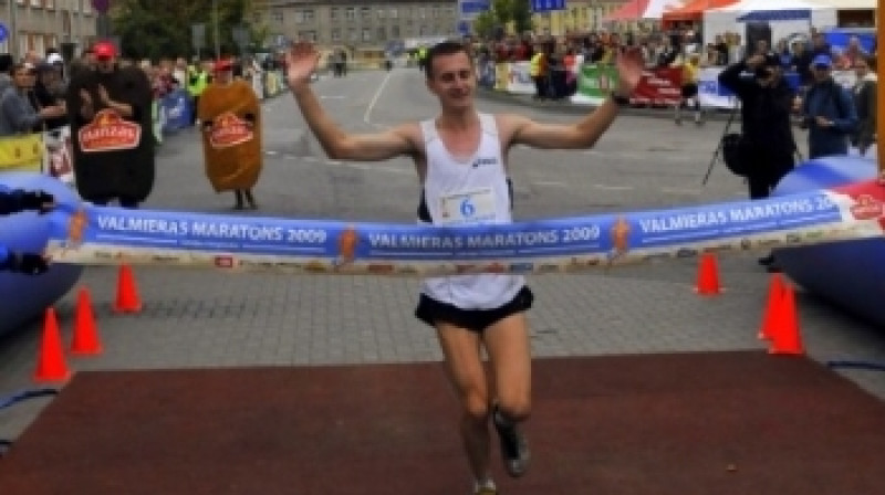 Mareks Florošeks pērn Valmieras maratonā