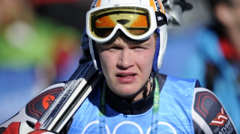 Roberts Rode olimpisko finišu šodien sasniedza kājām
Foto: Romāns Kokšarovs, Sporta Avīze