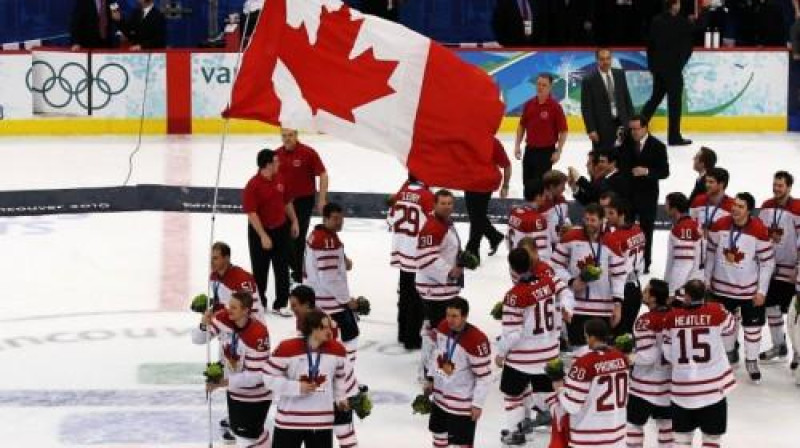 Kanādas hokejisti pielika treknu punktu
Foto: AP/Scanpix