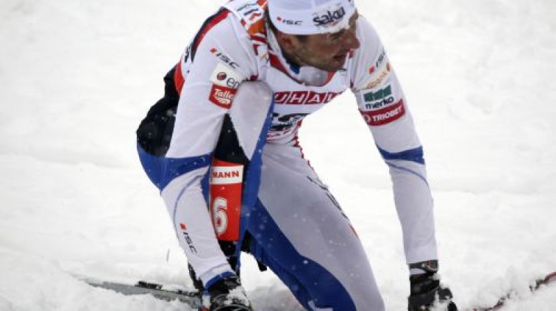 Andrusa Vērpalu nopelnītie divi punkti par sesto vietu 50 km slēpojumā pieliek punktu Latvijas un Igaunijas nosacītajā sāncensībā
FOTO: "Reuters"/"Scanpix"