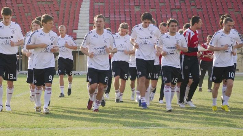 Latvijas futbolisti trenējas Angolā
Foto: Mārtiņš Hartmanis, LFF