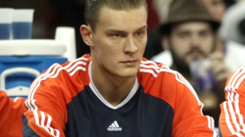 Andris Biedriņš šobrīd bez basketbola. Ne aiz laba prāta.
Foto: AP/Scanpix