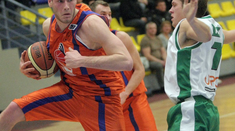 Vai BAT un LLU arī "Final 6" sadalīs pirmās divas vietas?
Foto: Ivars Veiliņš, jelgavasvestnesis.lv