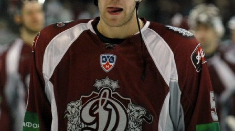 Jānis Sprukts bija tas, kurš trīs sekundes pirms pamatlaika beigām izlīdzināja rezultātu...
FOTO: Romāns Kokšarovs, Sporta Avīze