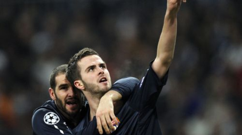 Lisandro Lopess un Miralems Pjaničs
Foto: AFP/Scanpix