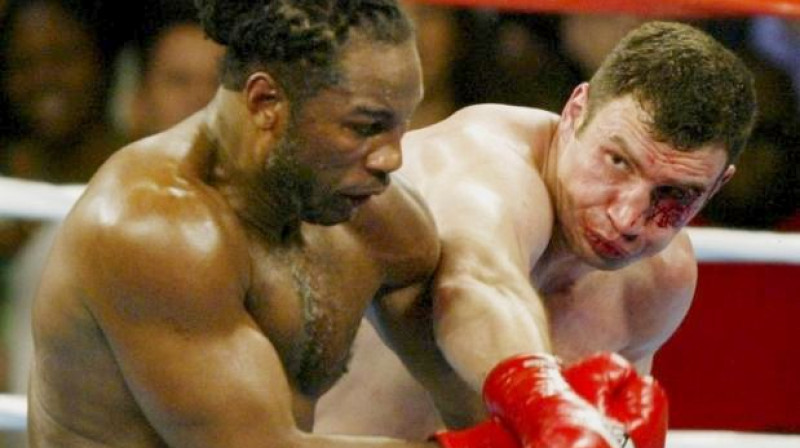 Lenokss Lūiss un Vitālijs Kļičko 2003. gada cīņā
Foto: abendblatt.de