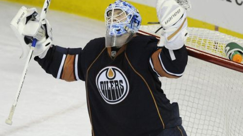 Devans Dubniks triumfēja "bullīšu" sērijā
Foto: AP/Scanpix