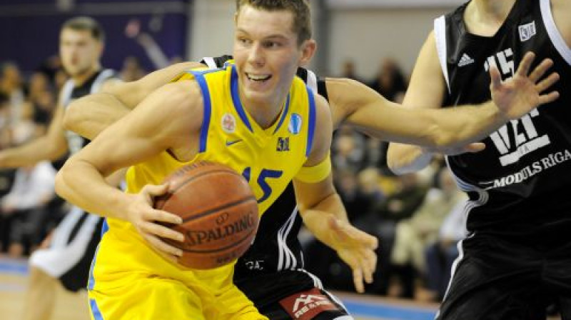 Dairis Bertāns
Foto: Romāns Kokšarovs, Sporta Avīze, f64