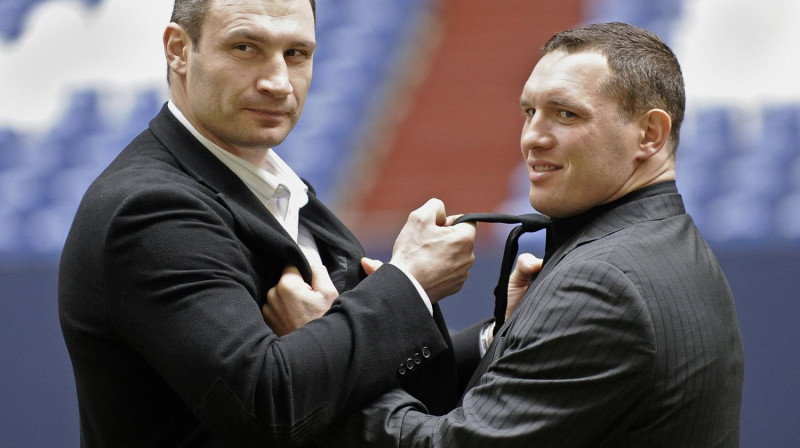 Vitālijs Kļičko un Alberts Sosnovskis
Foto: AP/Scanpix