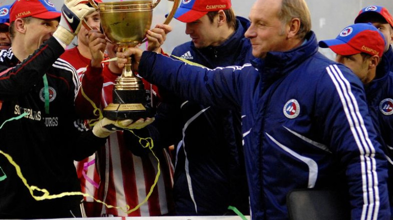 Latvijas čempionus "Liepājas Metalurga"
futbolistus gaida smags pārbaudījums
Foto: Romans Kokšarovs, Sporta Avīze, f64
