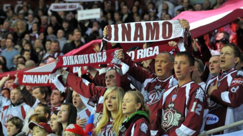 Neatkārtojamie Dinamo fani arēnā Rīga.
Foto: Romualds Vambūts, Sportacentrs.com