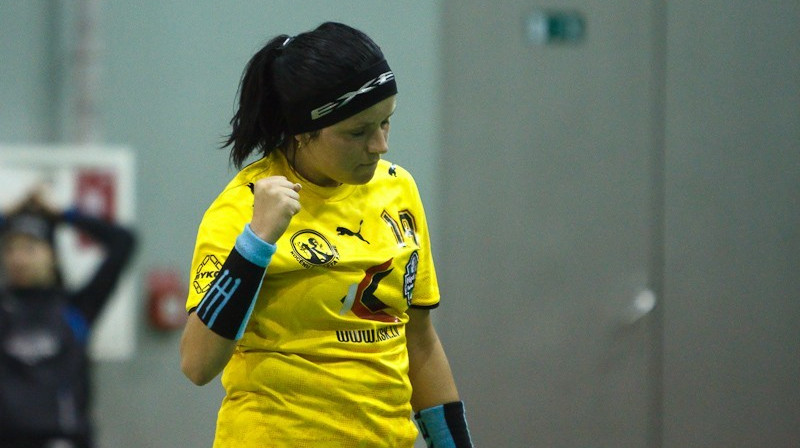 Evitas Rudzītes kontā pieci vārti
Foto: Mārtiņš Šults, www.floorball.lv