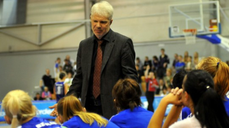 Ainars Zvirgzdiņš kopā ar SK "Cēsis" 2009. gadā pirmo reizi kluba vēsturē uzvarēja Latvijas čempionātā
Foto: Romualds Vambuts, Sportacentrs.com