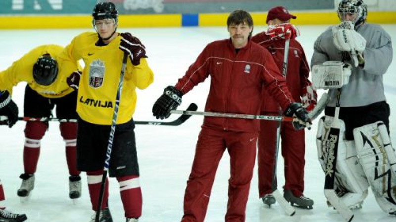 Oļegs Znaroks pirmdienas treniņš Piņķos
Foto: Romāns Kokšarovs, Sporta Avīze, f64