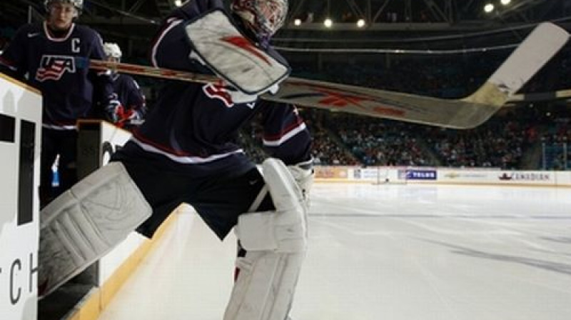 ASV izlases vārtsargs Džeks Kempbels kapitulēja trīs reizes, jo zviedri vienu ripu iemeta tukšos vārtos
Foto: iihf.com