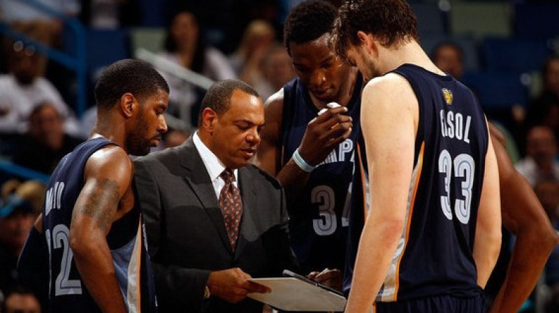 Laionels Holinss arī turpmāk vadīs ''Grizzlies''
Foto: Getty Images/Scanpix