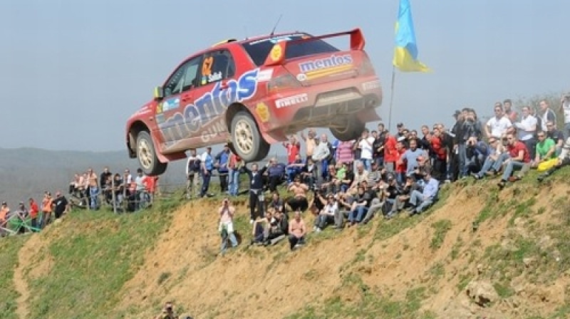 Ukraiņu ekipāžas fantastiskais lēciens Turcijas rallijā
Foto: www.foto.mail.ru