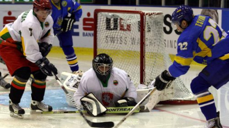 Ukraiņi gūst kārtējos vārtus pret Lietuvu
Foto: iihf.com